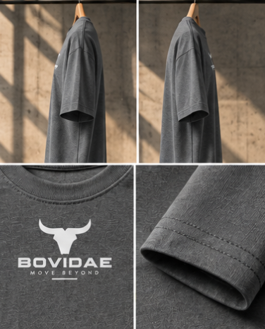 Camiseta Bovidae gris – detalles: perfil, logo y costura de la manga
