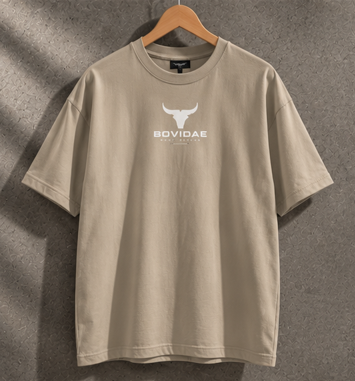 Camiseta oversized Bovidae stone – frente con logo